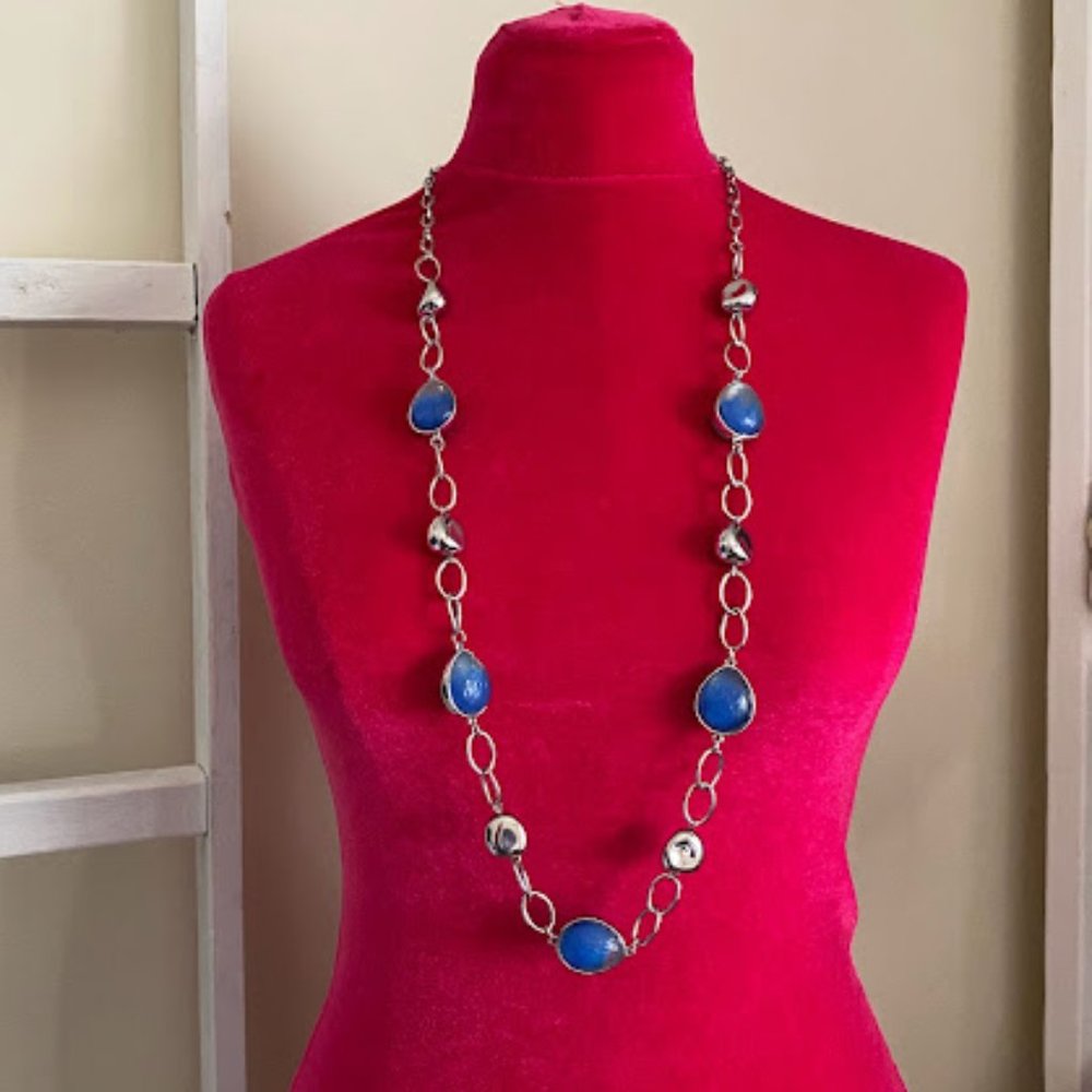Chico's blue textured beaded necklace